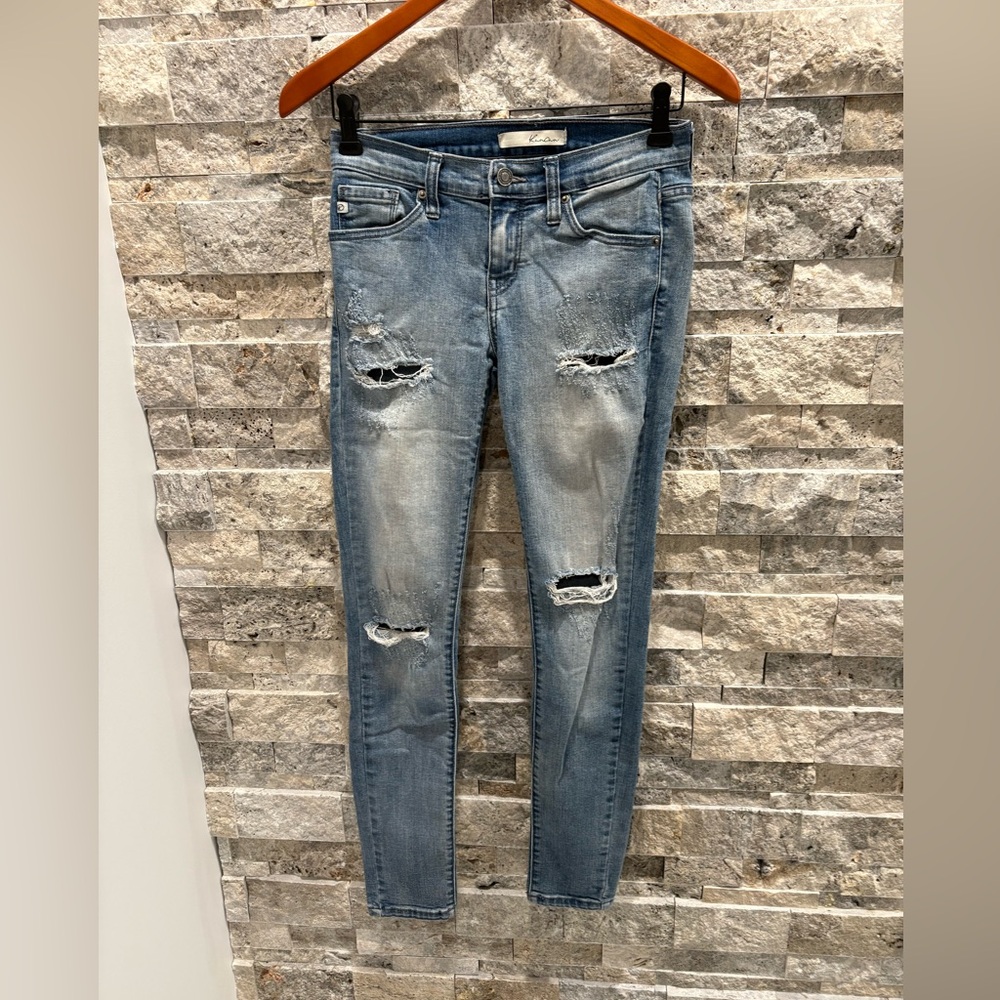 Kancan Distressed Blue women’s Jeans stretchy and comfortable size 25